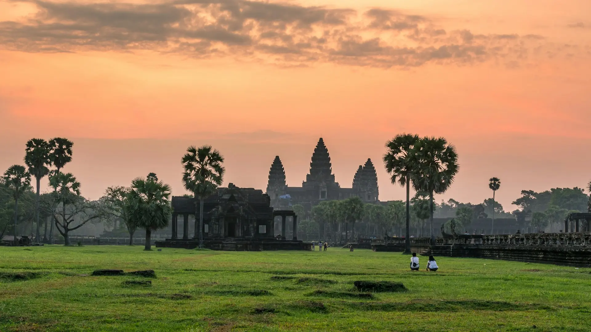 Angkor Wat Sunrise-roth-chanvirak Angkor Wat Sunrise