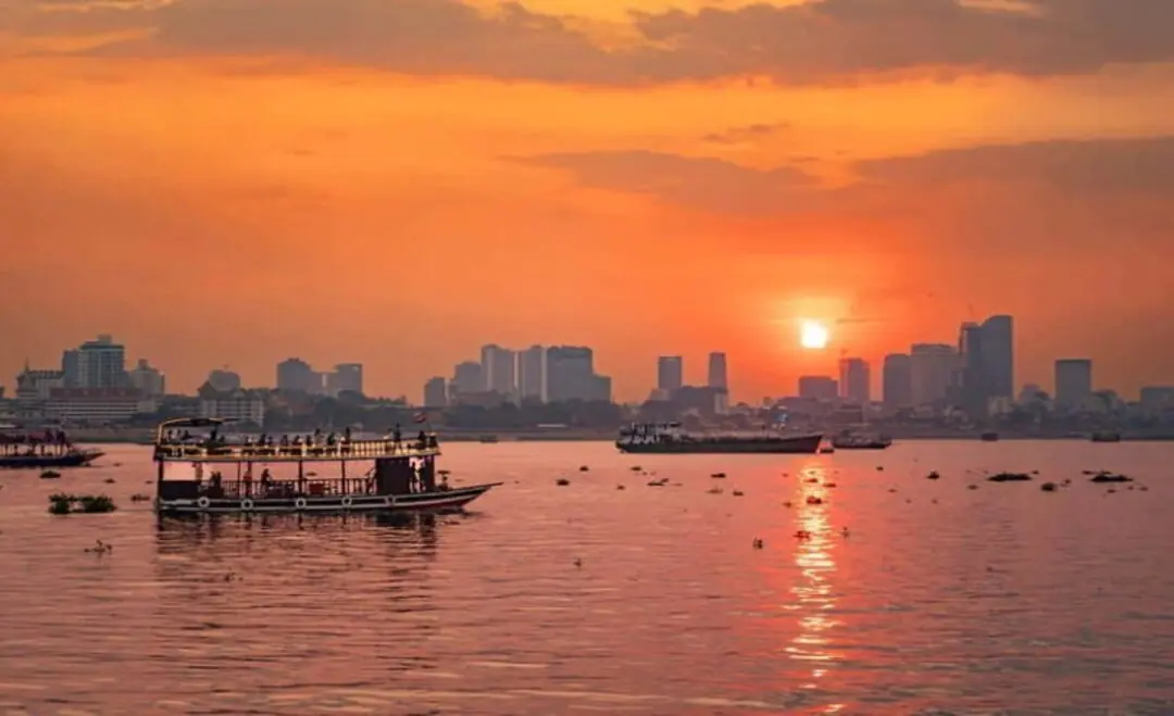 phnom-penh-sunset-cruise-evening-city-tour